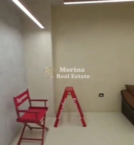 Tirane, shitet ambjent biznesi Kati 2, 66 m² 222.000 € (Komuna e Parisit)