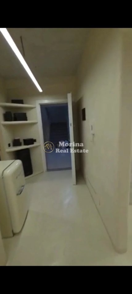 Tirane, shitet ambjent biznesi Kati 2, 66 m² 222.000 € (Komuna e Parisit)