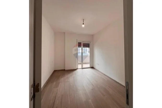 Tirane, jepet me qera apartament 2+1 , 90 m² 350 € (Rruga Ali Shefqeti, Tiranë)