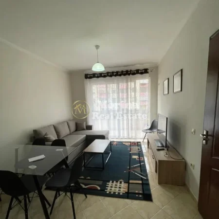 Tirane, jepet me qera apartament 1+1 Kati 5, 63 m² 400 € (Yzberisht)