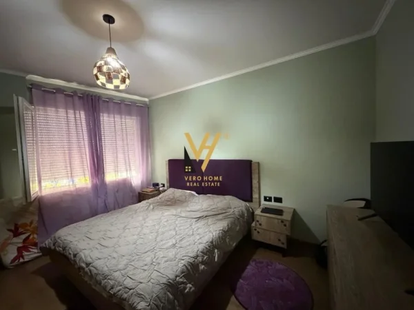 Tirane, shitet apartament 2+1+Ballkon Kati 2, 100 m² 320.000 € (KOMUNA E PARISIT)