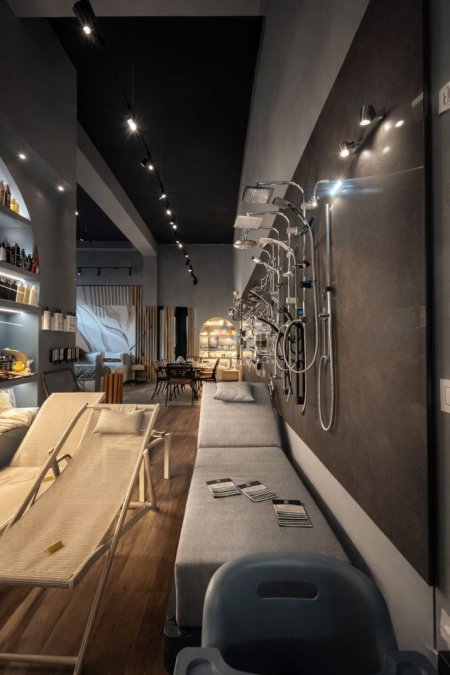 Tirane, shitet ambjent biznesi Kati 0, 180 m² 540.000 € 