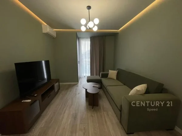 Tirane, jepet me qera apartament 1+1 Kati 5, 75 m² 800 € 
