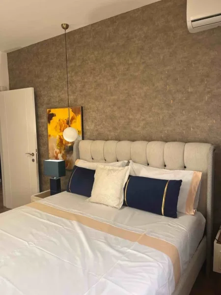 Tirane, jepet me qera apartament 1+1+Ballkon Kati 6, 77 m² 850 € 