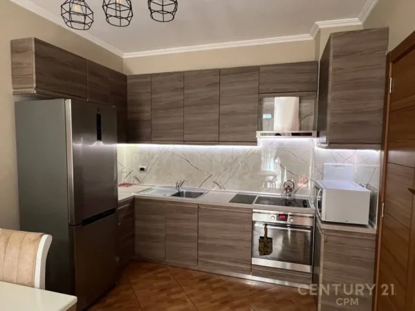 Tirane, jepet me qera apartament 1+1 , 68 m² 500 € 