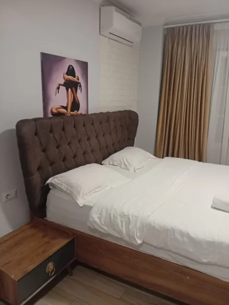 Jepet me Qera Apartament 1+1 ne 5 Maji ,pas Concordit,   500 €URO