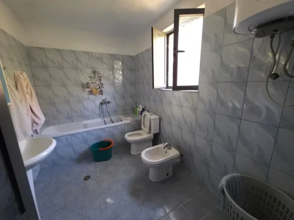 Tirane, shitet apartament 1 Katshe Kati 1, 100 m² 73.000 € (Ndroq)