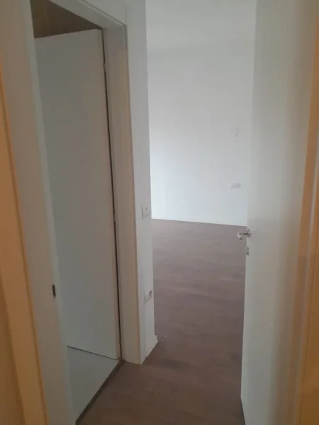 Tirane, jepet me qera 2+1 Kati 6, 95 m² 800 € (Tefta tashko)