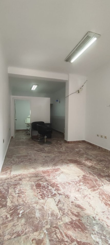 Shqiperi, jepet me qera ambjent biznesi Kati 0, 1 m² 400 € 