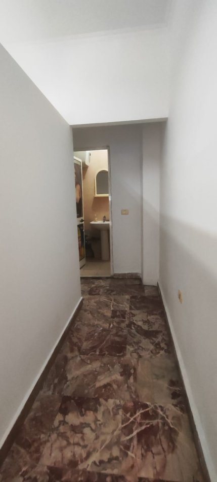 Shqiperi, jepet me qera ambjent biznesi Kati 0, 1 m² 400 € 