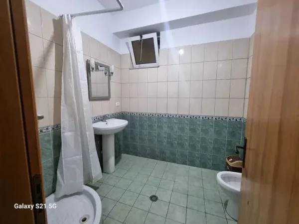 JEPET ME QERA APARTAMENT 2+1+2 NE ASTIR,   450 €uro