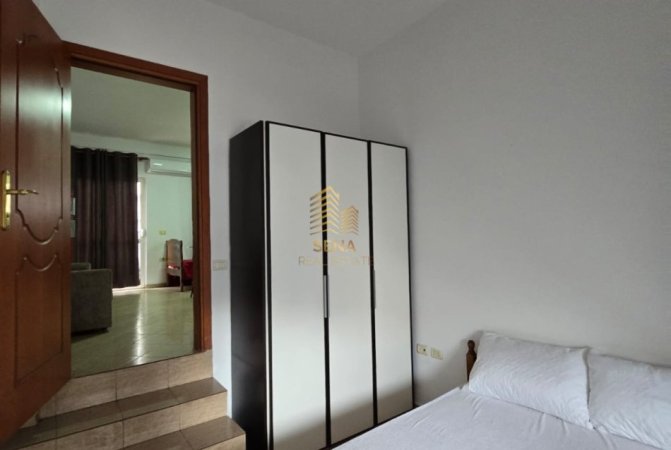 Tirane, jepet me qera apartament 1+1 Kati 2, 50 m² 380 € (Oxhaku)