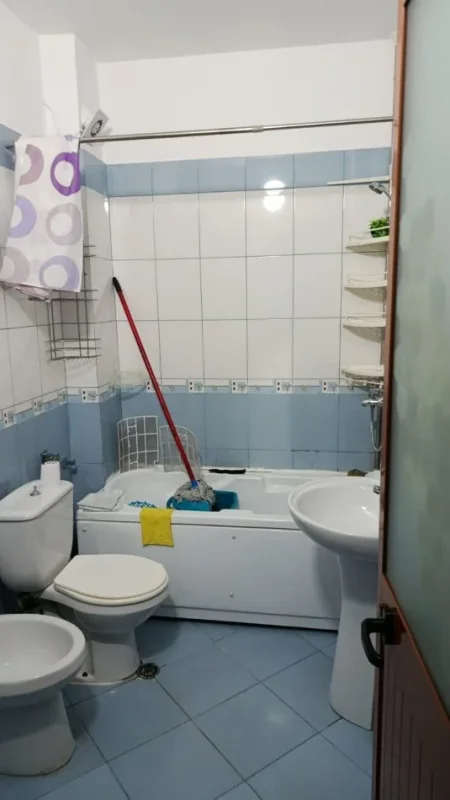 Tirane, jepet me qera apartament 2+1+Ballkon Kati 4, 80 m² 550 € (Rurga Riza Cerova)