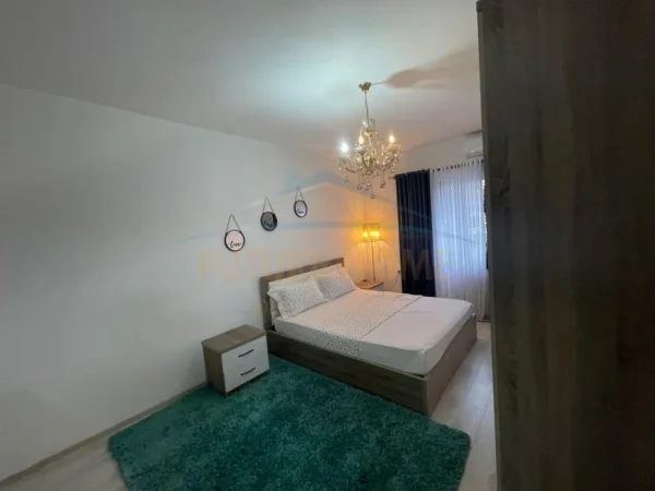 Tirane, jepet me qera apartament 2+1 Kati 6, 100 m² 900 € (BLLOK)