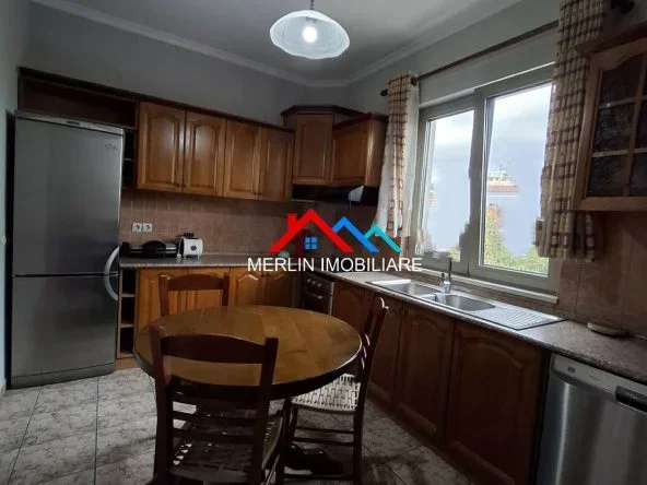 Tirane, jepet me qera apartament 3+1+Ballkon Kati 1, 115 m² 800 € (RRUGA MIHAL GRAMENO,ALI DEMI)