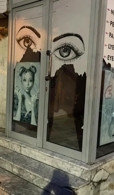 JEPET ME QERA AMBIENT BIZNESI TEK BULEVARDI I RI,  210 €uro