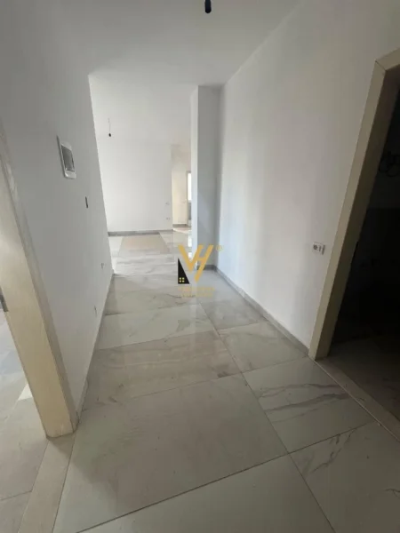 Tirane, shitet apartament 2+1+Ballkon Kati 4, 115 m² 153.000 € (CASA ITALIA)