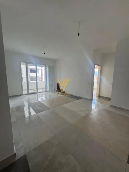 Tirane, shitet apartament 2+1+Ballkon Kati 4, 115 m² 153.000 € (CASA ITALIA)