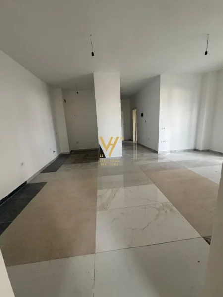 Tirane, shitet apartament 2+1+Ballkon Kati 4, 115 m² 153.000 € (CASA ITALIA)