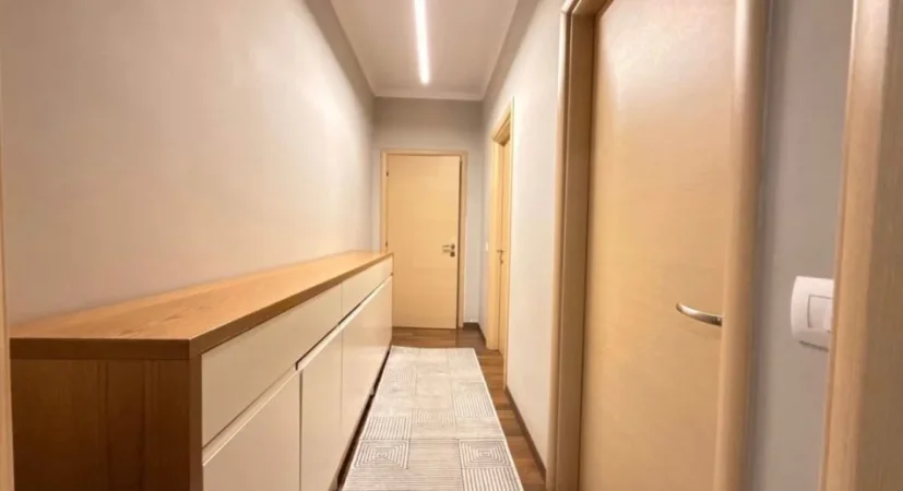 Tirane, jepet me qera apartament 2+1+2 Ballkon Kati 7, 112 m² 650 € (Astir)