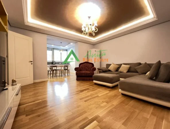 Tirane, jepet me qera apartament 2+1+Ballkon Kati 1, 96 m² 1.000 € (Qender)