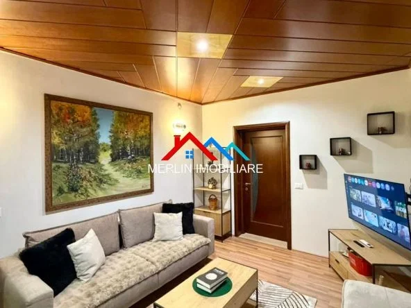 Tirane, jepet me qera apartament 1+1+Ballkon Kati 2, 79 m² 622 € (RRUGA BABE REXHA,BLOBE)