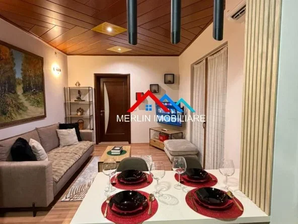 Tirane, jepet me qera apartament 1+1+Ballkon Kati 2, 79 m² 622 € (RRUGA BABE REXHA,BLOBE)