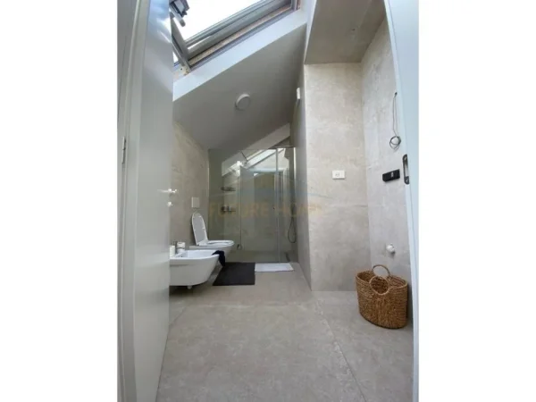 Tirane, shitet apartament 1+1 Kati 9, 140 m² 680.000 € (BLLOKU)