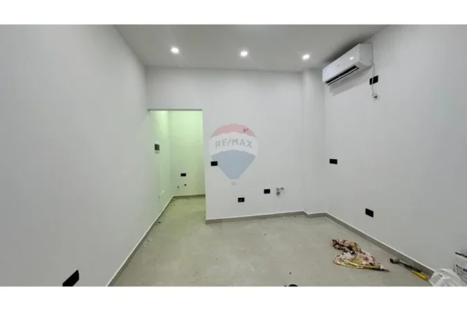 Tirane, jepet me qera garsonier 1+1 Kati 0, 66 m² 400 € (9-katshet)