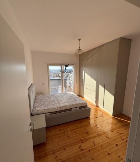 Tirane, jepet me qera apartament 2+1 Kati 6, 80 m² 800 € (XHAMLLIKU)