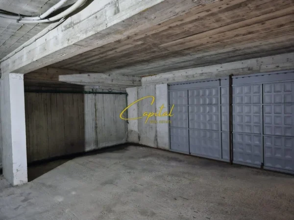 Tirane, jepet me qera magazine Kati -1, 110 m² 550 € (DON BOSKO)