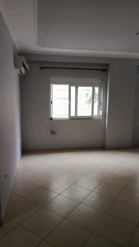 Tirane, jepet me qera apartament 2+1 Kati 4, 80 m² 550 € (SELVIA)