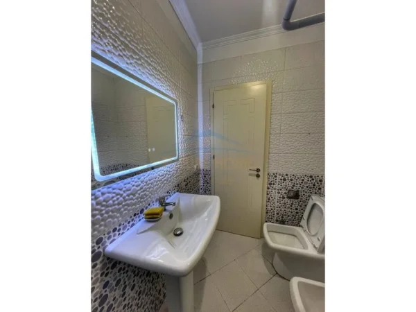 Qera, Apartament 2+1+2, Selitë 600 €, Capital63507