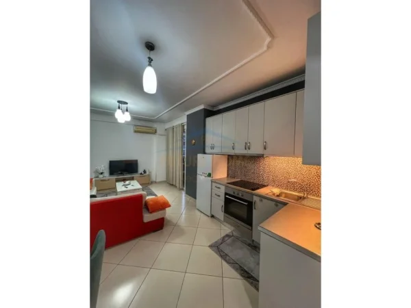 Qera, Apartament 2+1+2, Selitë 600 €, Capital63507