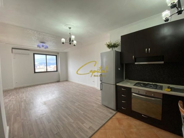 Tirane, jepet me qera zyre Kati 11, 143 m² 1.500 € (BLV ZHAN D'ARK)