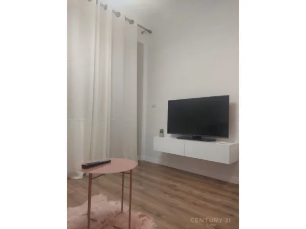 Tirane, jap me qera apartament 1+1 Kati 5, 60 m² 600 € (MYSLYM SHYRI)