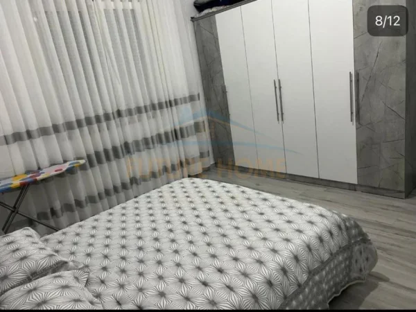 Durres, jepet me qera shtepi 3+1+Ballkon Kati 2, 80 m² 400 € 