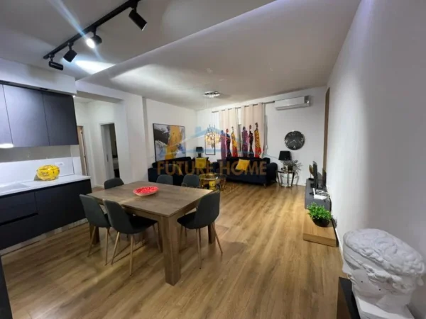 Tirane, shitet apartament 2+1 Kati 7, 115 m² 259.000 € (KOMUNA E PARISIT)