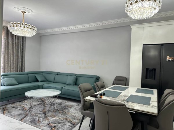 Tirane, shitet apartament 2+1+Aneks+Ballkon Kati 7, 106 m² 170.000 € 