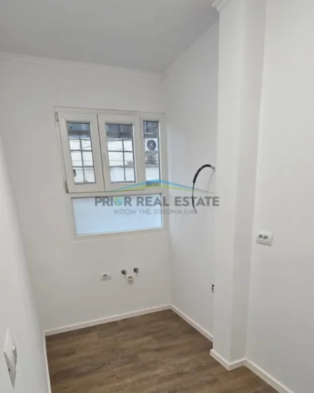 Tirane, shitet apartament 1+1 Kati 1, 57 m² 137.000 € (Rruga Ali Demi)