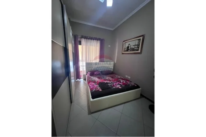 Apartament ne shitje, 2+1 totalisht i mobiluar tek bar "Artisti', Astir! (159'900 Euro)