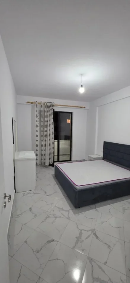 Tirane, jepet me qera apartament 1+1 Kati 7, 70 m² 450 € (ASTIR)