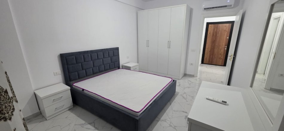 Tirane, jepet me qera apartament 1+1 Kati 7, 70 m² 450 € (ASTIR)