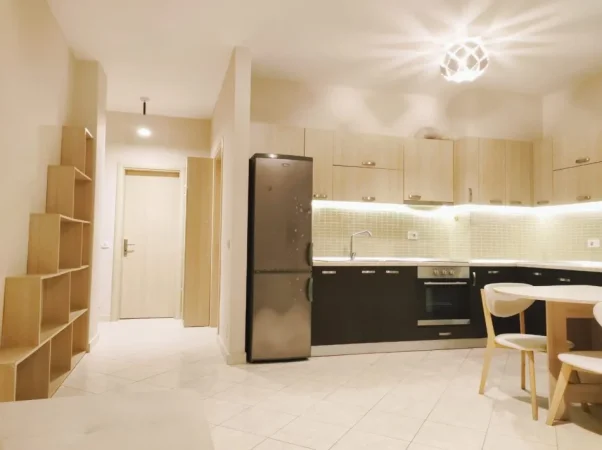 Tirane, jepet me qera apartament 1+1+Ballkon Kati 6, 60 m² 42.000 LEKE