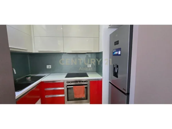 Tirane, jap me qera apartament 2+1 Kati 6, 70 m² 580 € (Ali Demi)