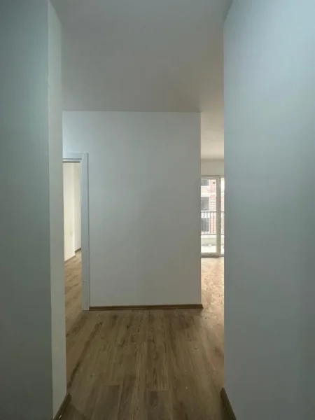 Tirane, shitet apartament 2+1+Ballkon Kati 2, 84 m² 104.500 € (Univers City)