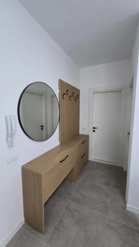 Tirane, jepet me qera apartament 1+1 Kati 5, 70 m² 550 € (Tv Klan Kinostudio)