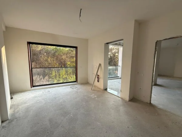 Tirane, shitet apartament 2+1+Ballkon Kati 4, 143 m² 572.800 € (Stadiumi Arena)