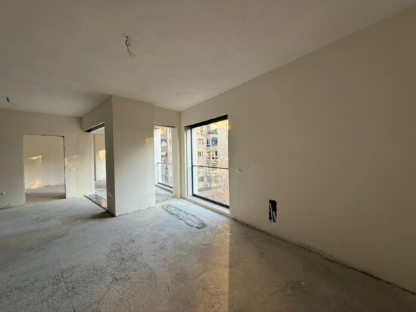 Tirane, shitet apartament 2+1+Ballkon Kati 4, 143 m² 572.800 € (Stadiumi Arena)