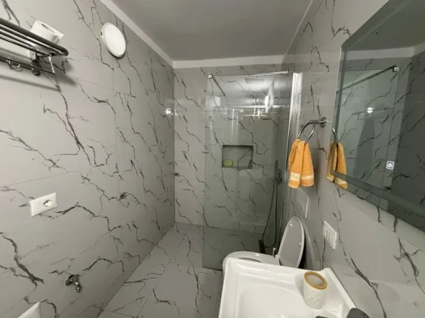 Vlore, jepet me qera apartament 2+1 Kati 4, 90 m² 260 € (Pranë ALSA, Vlorë)